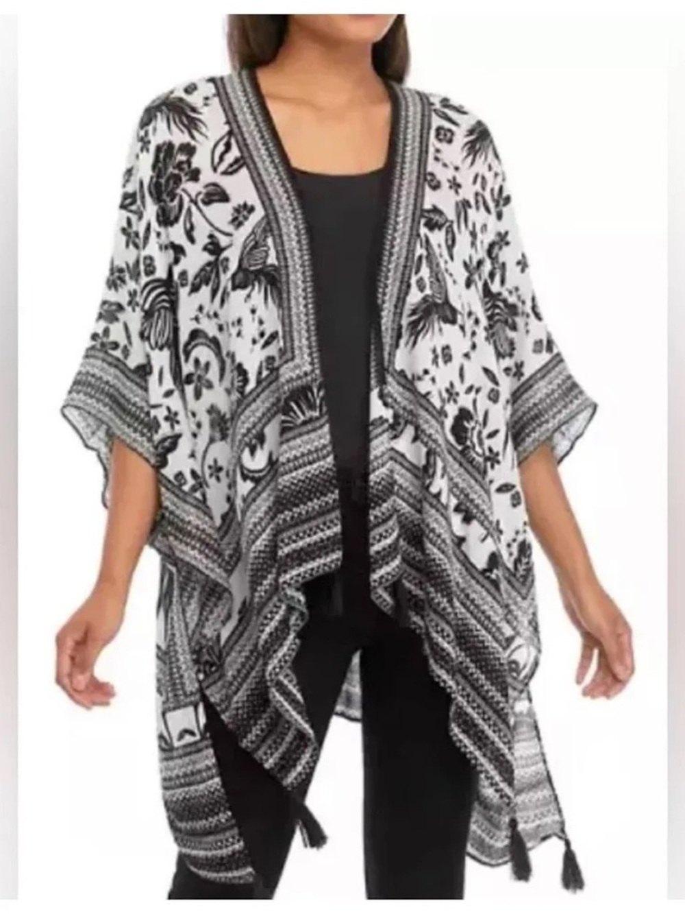 Vince Camuto Black & White Floral Border Kimono Wrap